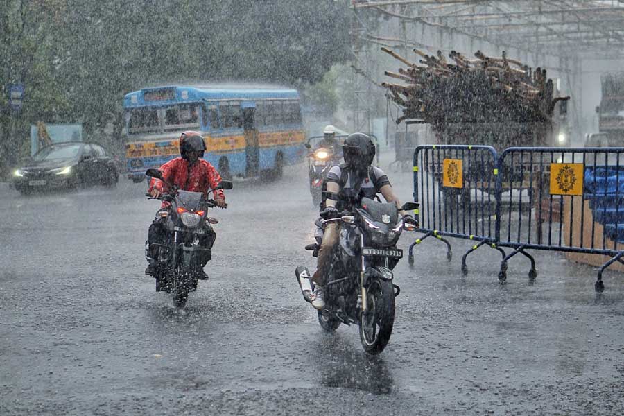 Kolkata Temperatures Set To Drop As Imd Forecasts Week-Long Rainfall; Understanding The City'S Humidity 10