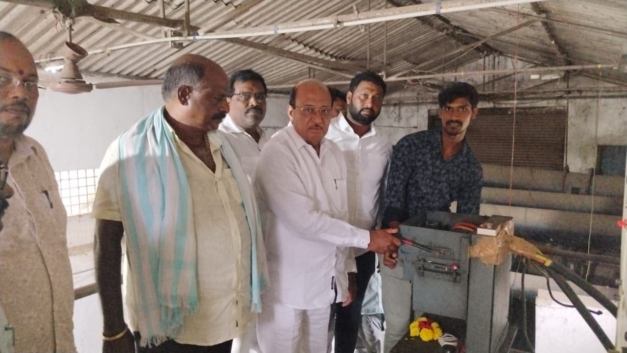 Rajahmundry Mla Launches Pumping Scheme For 2000 Acres 7