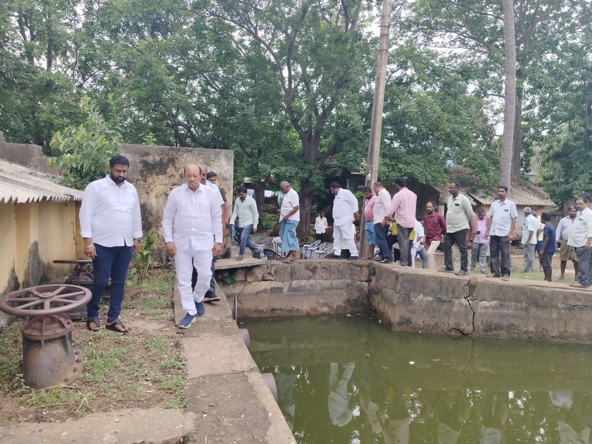 Rajahmundry Mla Launches Pumping Scheme For 2000 Acres 3