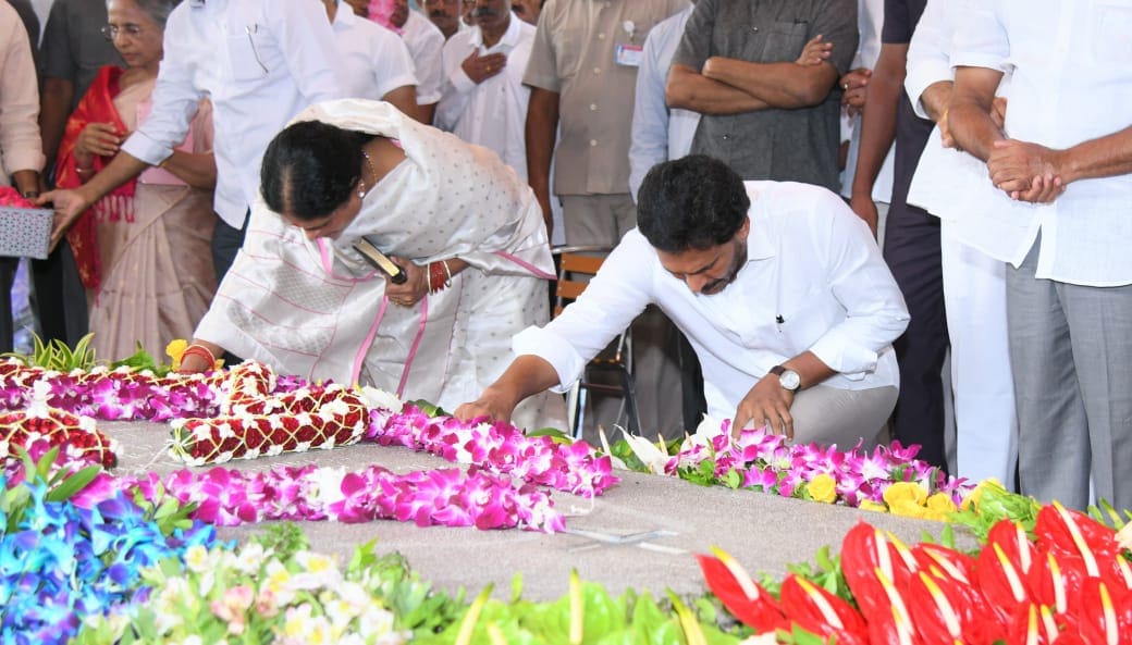 Ys Rajasekhara Reddy'S 75Th Birth Anniversary Commemorated With Tributes 31