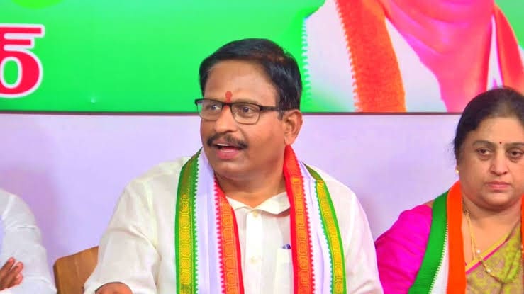 Srinivas Reddy Demands Kcr'S Corruption Exposure 3